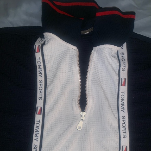 Vintage Tommy Hilfiger Tommy Sports Half ZIP Tee - Picture 5 of 5